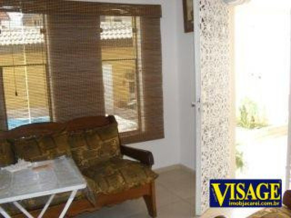 Imagem Casa com 3 Quartos à Venda, em Jd. Florida - Jacareí Imagem Casa com 3 Quartos à Venda, em Jd. Florida - Jacareí