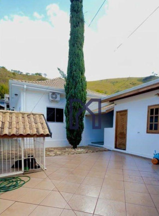 Imagem Casa com 3 Quartos à Venda, 146 m² em São Sebastião - Itajubá