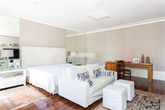Imagem Casa com 4 Quartos à Venda, 713 m² em Jardim Paulista - São Paulo Imagem Casa com 4 Quartos à Venda, 713 m² em Jardim Paulista - São Paulo