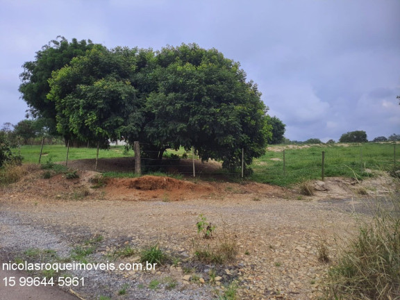 Imagem Imóvel com 1 Quarto à Venda, 10.400 m² em Faxinal - Angatuba Imagem Imóvel com 1 Quarto à Venda, 10.400 m² em Faxinal - Angatuba
