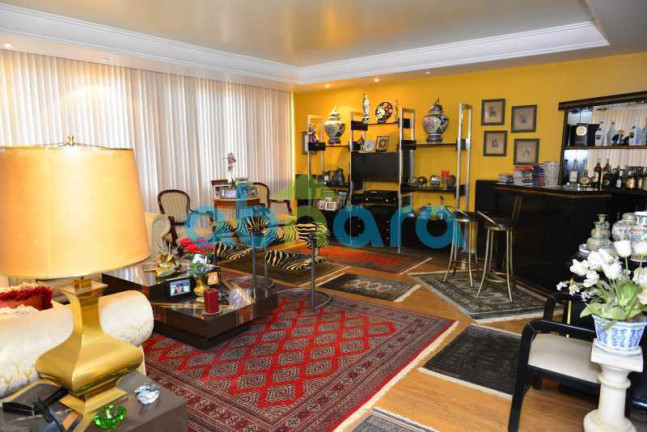 Imagem Apartamento com 3 Quartos à Venda, 160 m² em Copacabana - Rio De Janeiro Imagem Apartamento com 3 Quartos à Venda, 160 m² em Copacabana - Rio De Janeiro