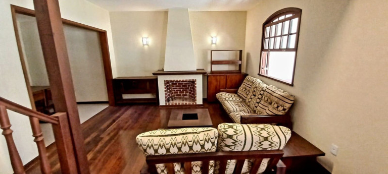 Imagem Casa com 7 Quartos à Venda, 348 m² em Comary - Teresópolis Imagem Casa com 7 Quartos à Venda, 348 m² em Comary - Teresópolis