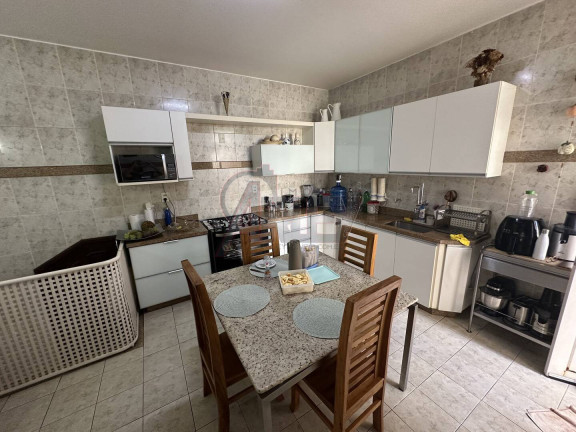 Casa com 3 Quartos à Venda, 200 m² em Todos Os Santos - Montes Claros