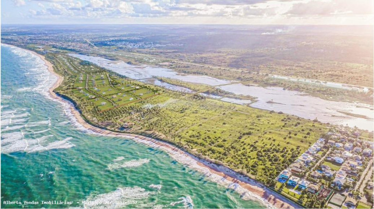 Imagem Imóvel com 2 Quartos à Venda, 750 m² em Guarajuba - Camaçari