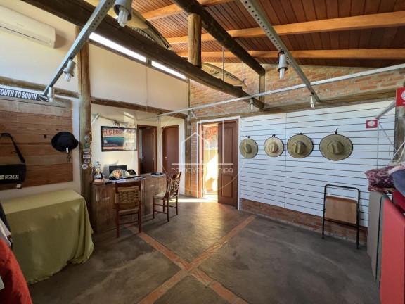 Imagem Casa com 3 Quartos à Venda, 150 m² em São João Do Rio Vermelho - Florianópolis Imagem Casa com 3 Quartos à Venda, 150 m² em São João Do Rio Vermelho - Florianópolis