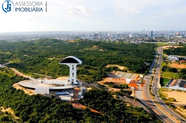 Imagem Terreno para Alugar ou Temporada, 300 m² em Candelaria - Natal Imagem Terreno para Alugar ou Temporada, 300 m² em Candelaria - Natal