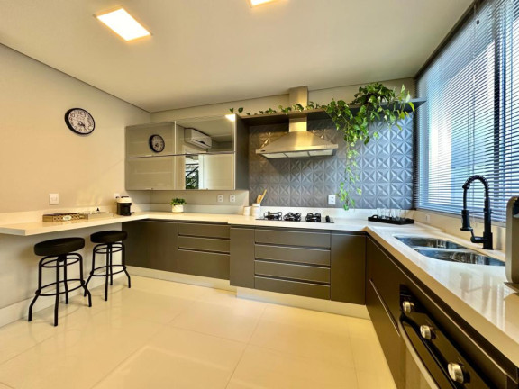 Imagem Casa com 6 Quartos à Venda, 516 m² em Xangri-la - Capao Da Canoa