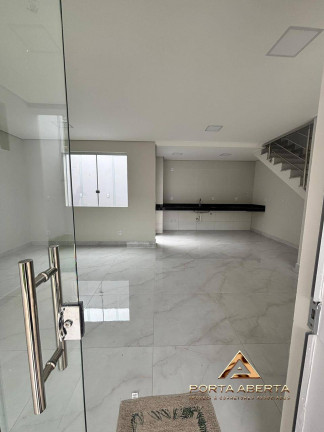 Imagem Casa com 3 Quartos à Venda, 120 m² em Recanto - Ipatinga