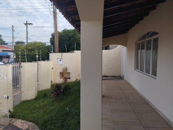 Casa com 3 Quartos para Alugar,  em Ourinhos
