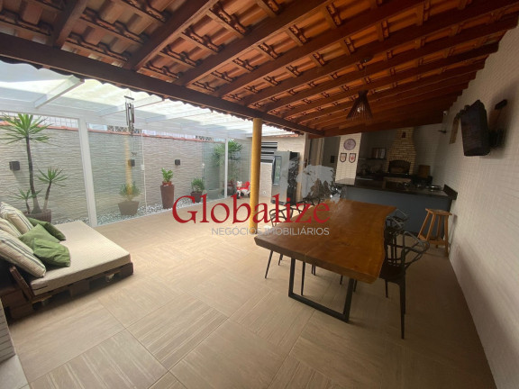 Casa com 3 Quartos à Venda, 160 m² em Embaré - Santos