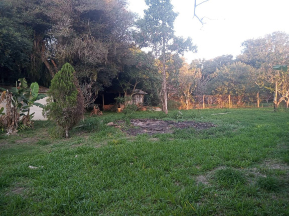 Imagem Casa com 3 Quartos à Venda, 2.400 m² em águas Claras - Viamão