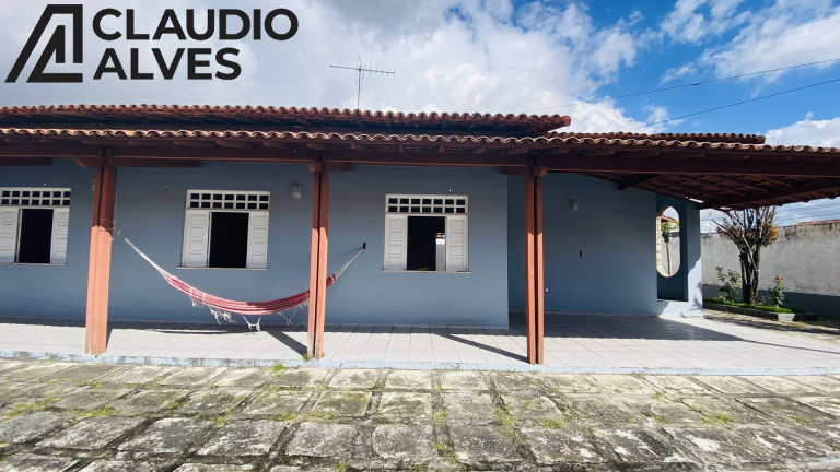 Imagem Casa com 5 Quartos à Venda, 200 m² em Caseb - Feira De Santana Imagem Casa com 5 Quartos à Venda, 200 m² em Caseb - Feira De Santana