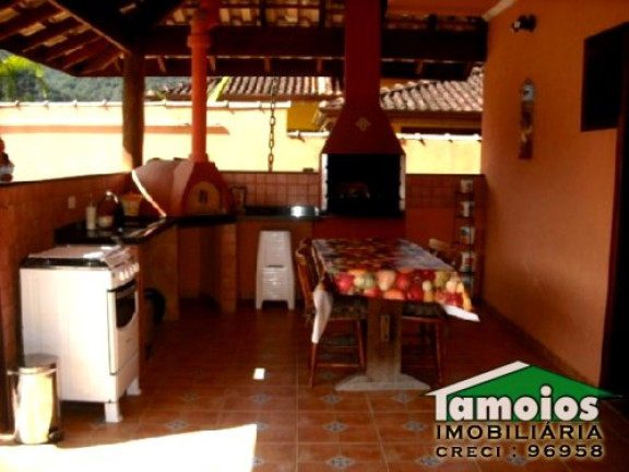 Imagem Sobrado com 4 Quartos à Venda,  em Vila Verde - Ubatuba