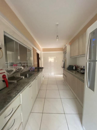 Imagem Sobrado com 4 Quartos à Venda, 300 m² em Junqueira - Lins