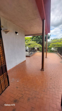 Imagem Sobrado com 4 Quartos à Venda, 253 m² em Centro - Taubaté
