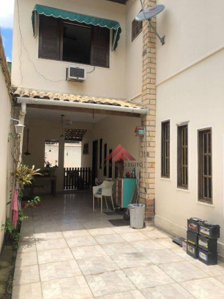 Imagem Casa com 3 Quartos à Venda, 180 m² em Tribobó - São Gonçalo Imagem Casa com 3 Quartos à Venda, 180 m² em Tribobó - São Gonçalo