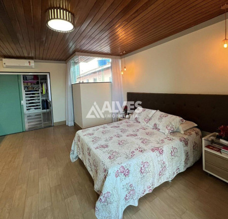 Imagem Casa com 3 Quartos à Venda, 180 m² em Santa Mônica - Feira De Santana