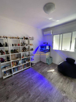 Imagem Casa com 4 Quartos à Venda, 310 m² em Alphaville 04 - Santana De Parnaíba Imagem Casa com 4 Quartos à Venda, 310 m² em Alphaville 04 - Santana De Parnaíba
