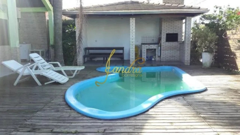 Imagem Casa com 3 Quartos à Venda, 250 m² em Centro - Xangri-la