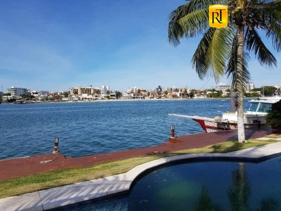 Casa com 4 Quartos à Venda, 180 m² em Gamboa - Cabo Frio