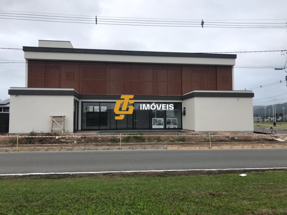 Casa com 4 Quartos à Venda, 340 m² em Caledônia - Camboriú