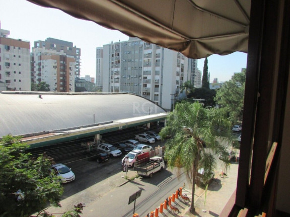 Imagem Imóvel com 2 Quartos à Venda, 86 m² em Menino Deus - Porto Alegre Imagem Imóvel com 2 Quartos à Venda, 86 m² em Menino Deus - Porto Alegre