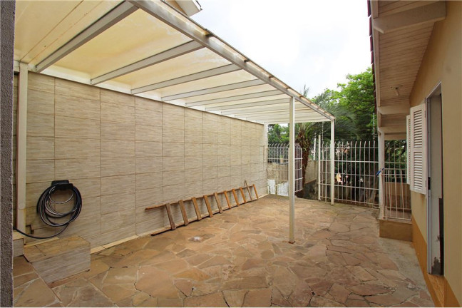 Imagem Casa com 3 Quartos à Venda, 198 m² em Medianeira - Porto Alegre Imagem Casa com 3 Quartos à Venda, 198 m² em Medianeira - Porto Alegre