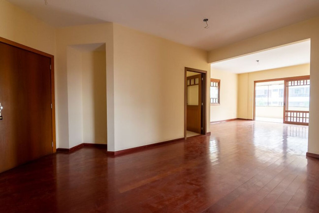 Imagem Apartamento com 3 Quartos à Venda, 220 m² em Centro - Canoas