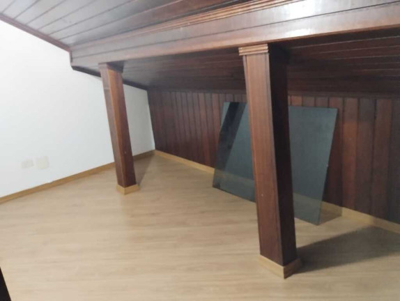 Imagem Casa com 3 Quartos à Venda, 170 m² em Boqueirão - Curitiba Imagem Casa com 3 Quartos à Venda, 170 m² em Boqueirão - Curitiba