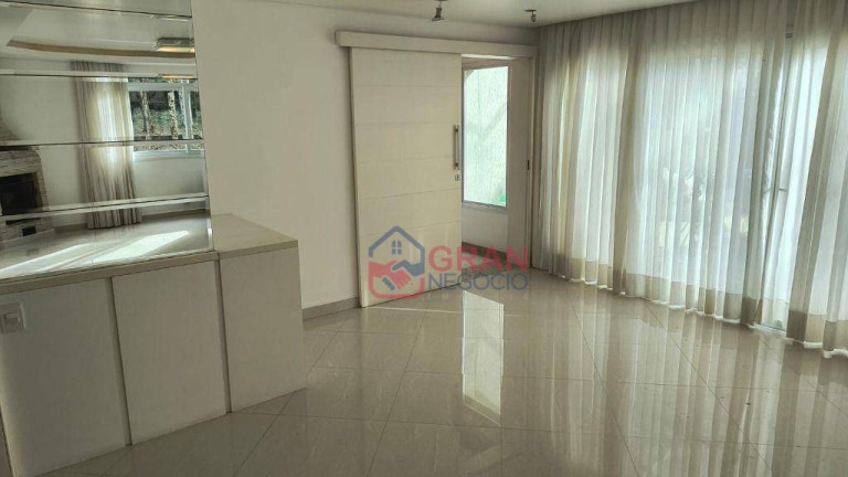 Imagem Casa com 5 Quartos para Alugar, 370 m² em Campo Comprido - Curitiba Imagem Casa com 5 Quartos para Alugar, 370 m² em Campo Comprido - Curitiba