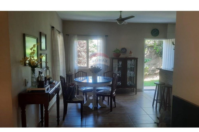 Imagem Casa com 3 Quartos à Venda, 150 m² em Itaipu - Niterói