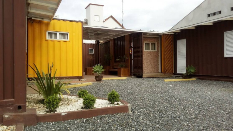 Imagem Apartamento com 1 Quarto para Temporada, 17 m² em Bombas - Bombinhas