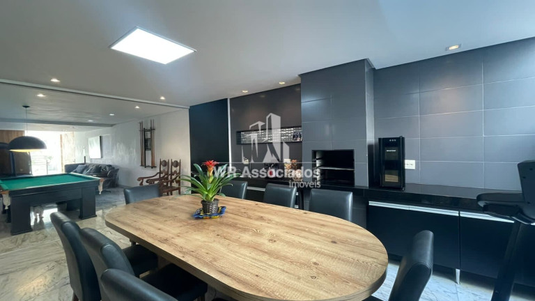 Casa com 3 Quartos à Venda, 340 m²