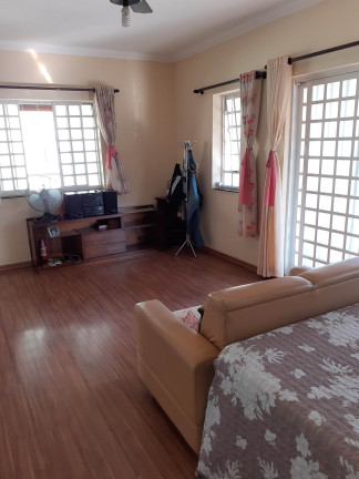 Imagem Casa com 3 Quartos à Venda, 350 m² em Jardim Riacho - Contagem