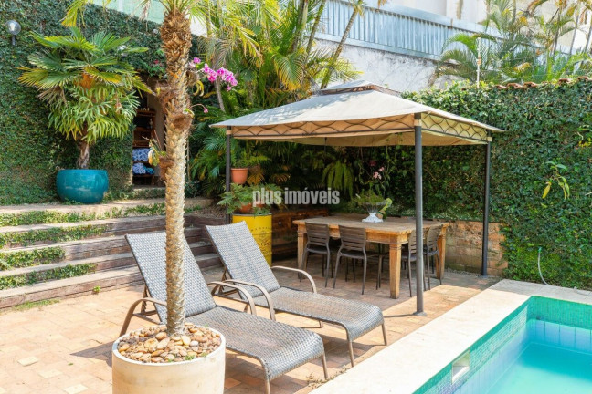 Imagem Casa com 4 Quartos à Venda, 456 m² em Jardim Guedala - São Paulo