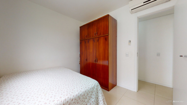 Imagem Imóvel com 2 Quartos à Venda, 58 m² em Vila Nova - Porto Alegre Imagem Imóvel com 2 Quartos à Venda, 58 m² em Vila Nova - Porto Alegre