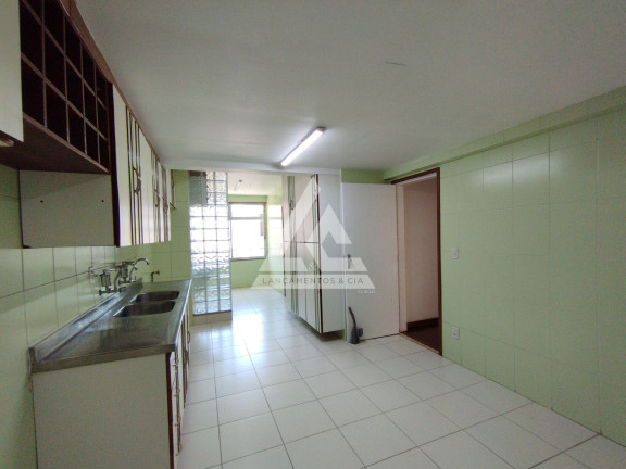 Imagem Apartamento com 4 Quartos à Venda, 180 m² em Tijuca - Rio De Janeiro Imagem Apartamento com 4 Quartos à Venda, 180 m² em Tijuca - Rio De Janeiro