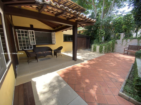 Imagem Casa com 3 Quartos à Venda, 129 m² em Ferradura - Armação Dos Búzios Imagem Casa com 3 Quartos à Venda, 129 m² em Ferradura - Armação Dos Búzios