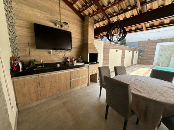 Imagem Casa com 3 Quartos à Venda, 290 m² em Cabral - Contagem Imagem Casa com 3 Quartos à Venda, 290 m² em Cabral - Contagem