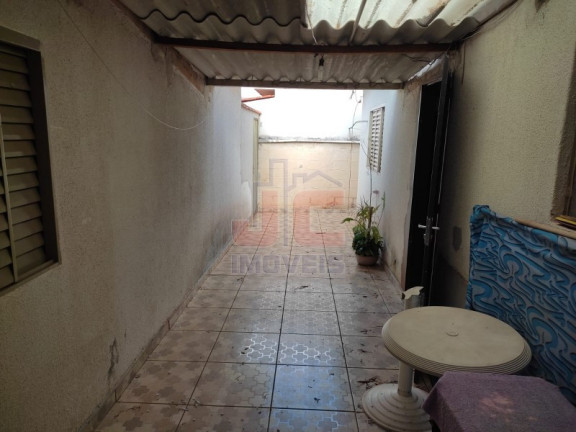 Imagem Casa com 1 Quarto à Venda, em Monte Alegre - Ribeirão Preto Imagem Casa com 1 Quarto à Venda, em Monte Alegre - Ribeirão Preto