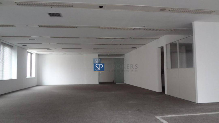 Sala Comercial à Venda ou Locação, 180 m² em Itaim Bibi - São Paulo