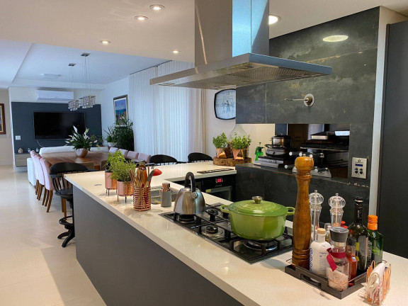 Imagem Casa com 5 Quartos para Temporada, 280 m² em Jurerê - Florianópolis