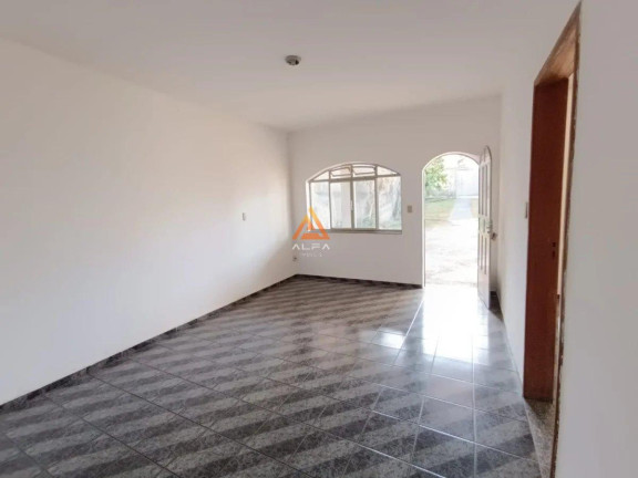 Imagem Casa com 3 Quartos à Venda, 385 m²