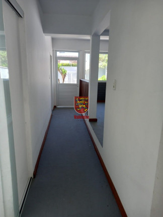 Imagem Sobrado com 3 Quartos à Venda, 304 m² em Balneário - Florianópolis Imagem Sobrado com 3 Quartos à Venda, 304 m² em Balneário - Florianópolis