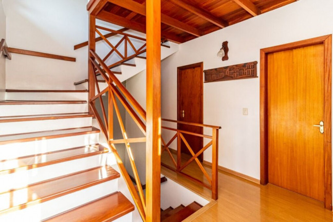 Imagem Imóvel com 3 Quartos à Venda, em Teresópolis - Porto Alegre Imagem Imóvel com 3 Quartos à Venda, em Teresópolis - Porto Alegre