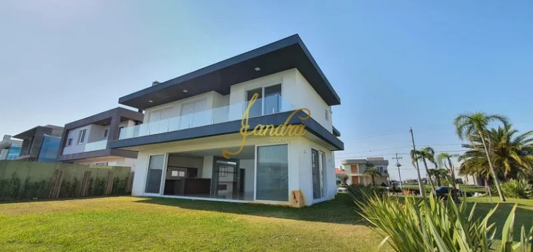 Imagem Casa de Condomínio com 5 Quartos à Venda, 301 m² em Centro - Xangri-la