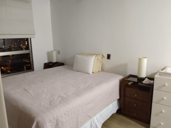 Imagem Imóvel com 2 Quartos à Venda, 70 m² em Interlagos - São Paulo