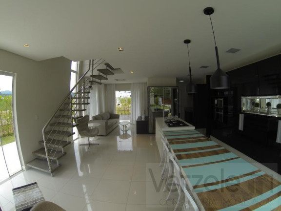 Imagem Casa com 3 Quartos à Venda, 142 m² em Barra - Balneário Camboriú Imagem Casa com 3 Quartos à Venda, 142 m² em Barra - Balneário Camboriú