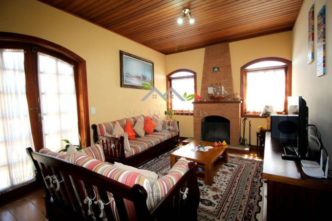Imagem Casa com 3 Quartos à Venda, 240 m² em Vila Nova Suíça - Campos Do Jordão