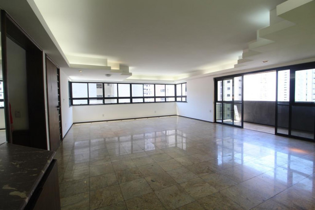 Imagem Apartamento com 3 Quartos à Venda, 250 m² em Meireles - Fortaleza